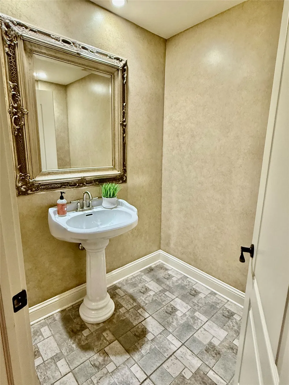 2105 S 280th EastAvenue Catoosa, OK 74015