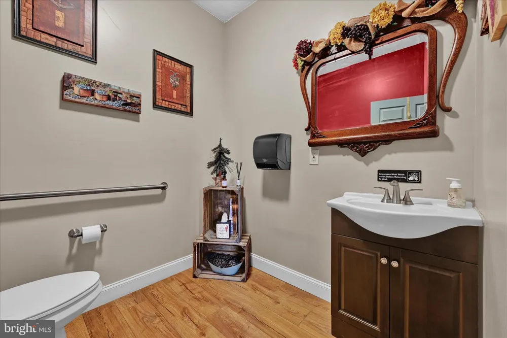 9684 OLD ROUTE 22 Bethel, PA 19507