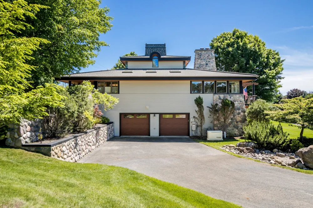 3333 Kirkridge Drive Acme Township, MI 49690