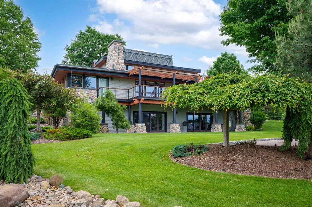 3333 Kirkridge Drive Acme Township, MI 49690