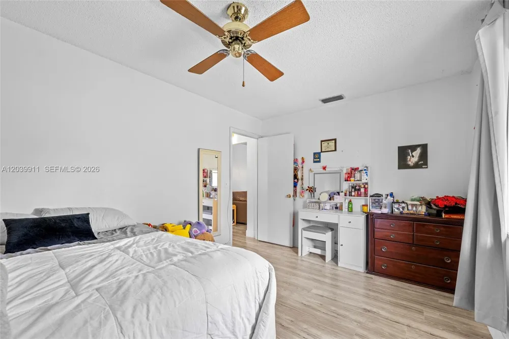 5839 La Pinata Blvd #C-2 Green Acres, FL 33463