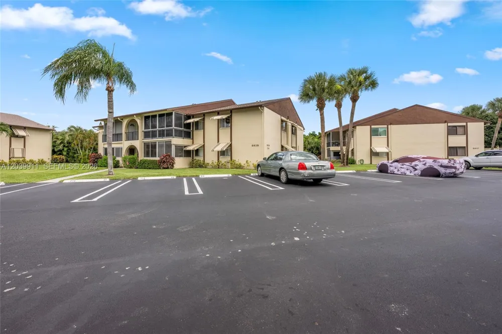 5839 La Pinata Blvd #C-2 Green Acres, FL 33463
