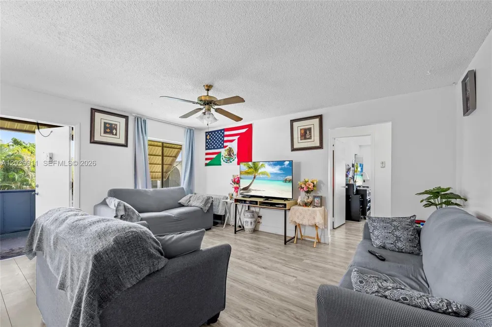 5839 La Pinata Blvd #C-2 Green Acres, FL 33463