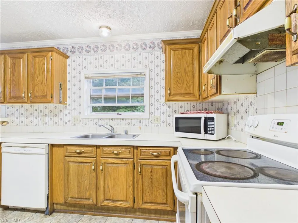 2094 Asheboro School Road Asheboro, NC 27203