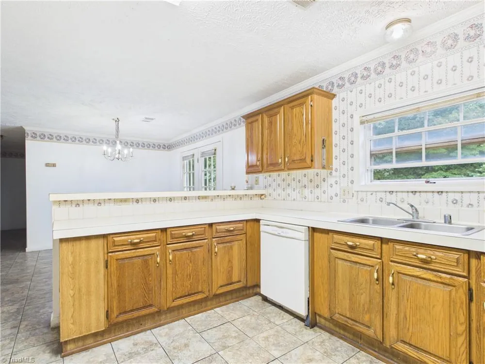 2094 Asheboro School Road Asheboro, NC 27203