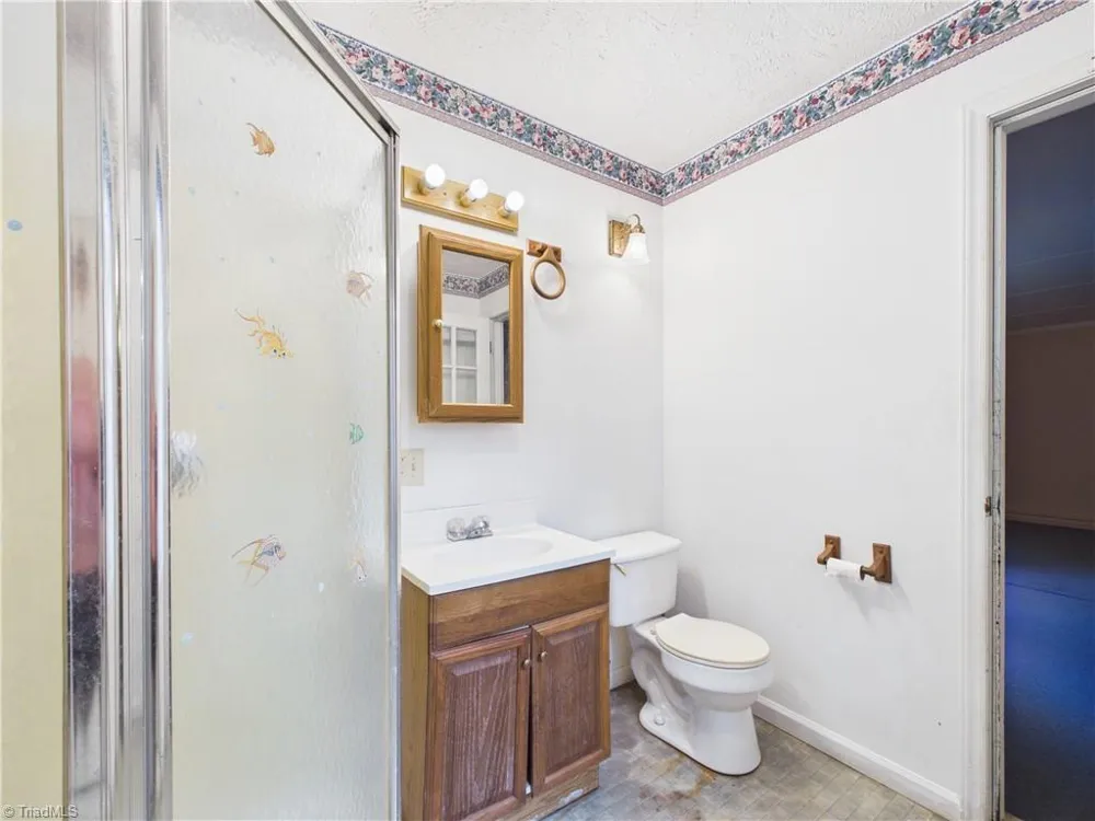 2094 Asheboro School Road Asheboro, NC 27203