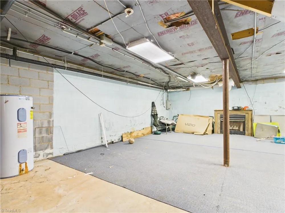 2094 Asheboro School Road Asheboro, NC 27203