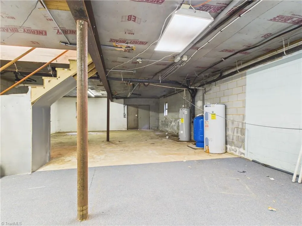 2094 Asheboro School Road Asheboro, NC 27203