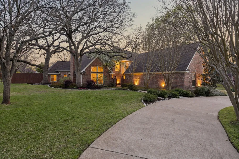 1355 Woodbrook Lane Southlake, TX 76092
