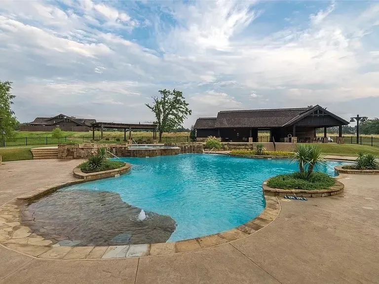 13 Castle Gordonville, TX 76245