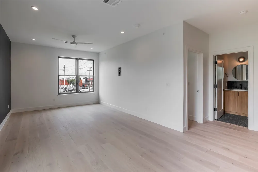 309 W Daggett Avenue #207 Fort Worth, TX 76104