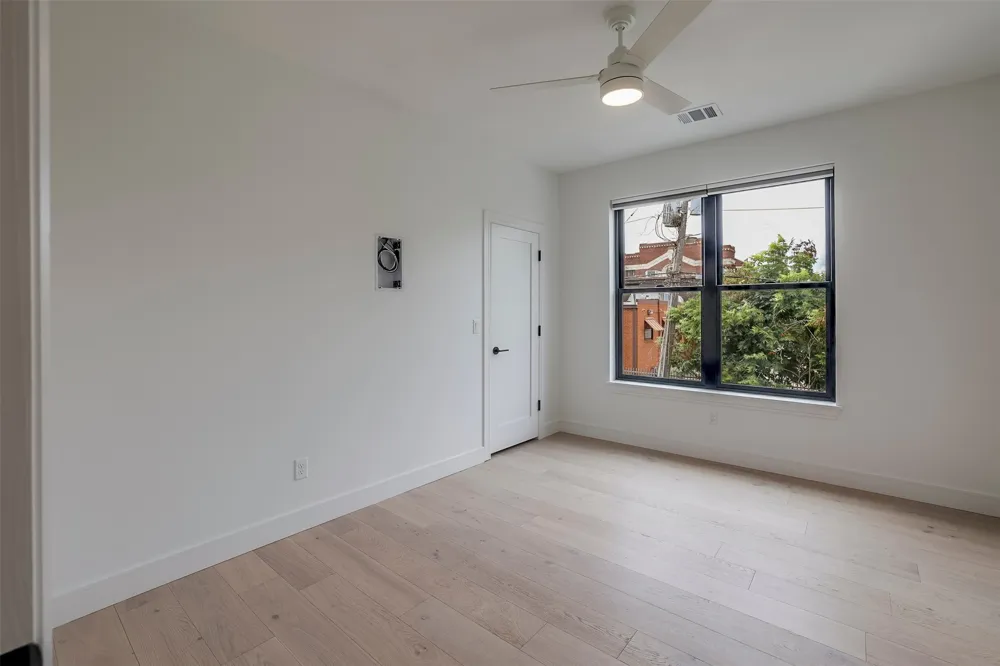 309 W Daggett Avenue #207 Fort Worth, TX 76104
