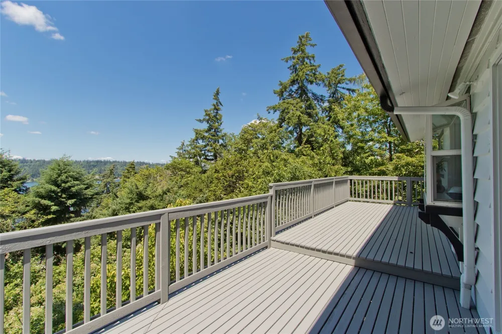 4935 116th Place SE Bellevue, WA 98006