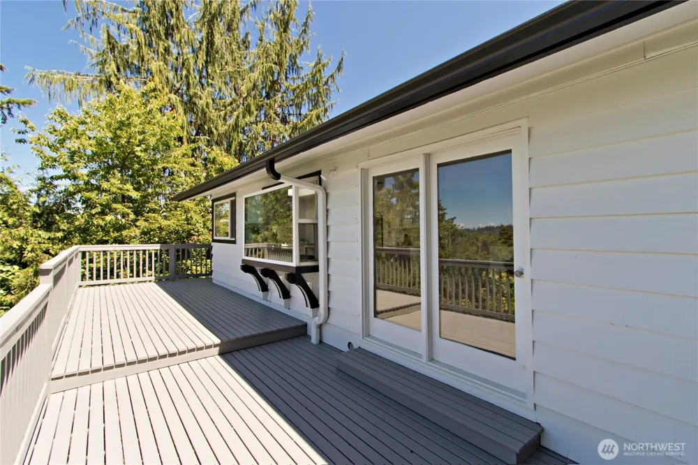 4935 116th Place SE Bellevue, WA 98006