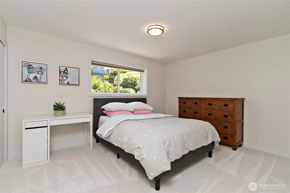 4935 116th Place SE Bellevue, WA 98006