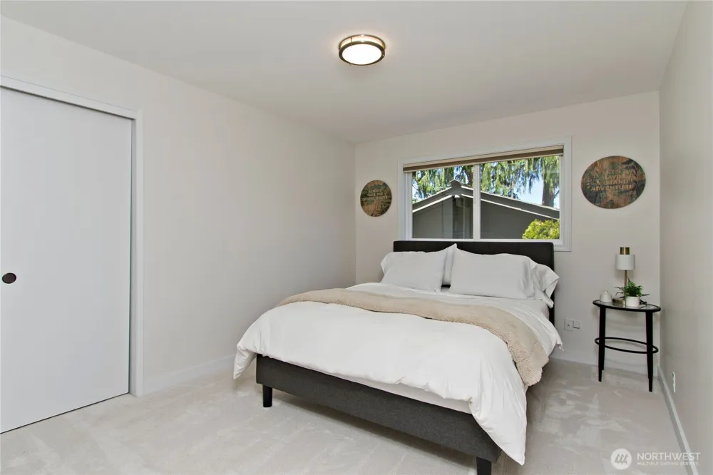 4935 116th Place SE Bellevue, WA 98006