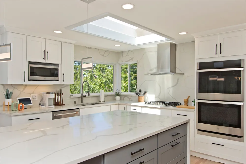 4935 116th Place SE Bellevue, WA 98006