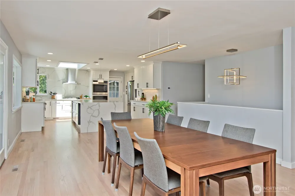 4935 116th Place SE Bellevue, WA 98006