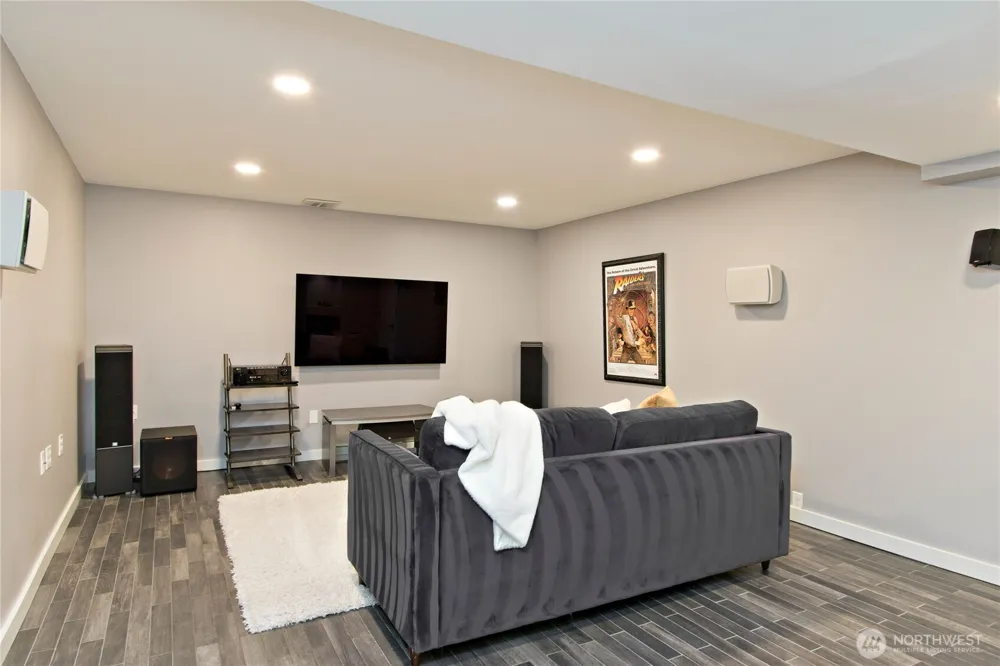 4935 116th Place SE Bellevue, WA 98006