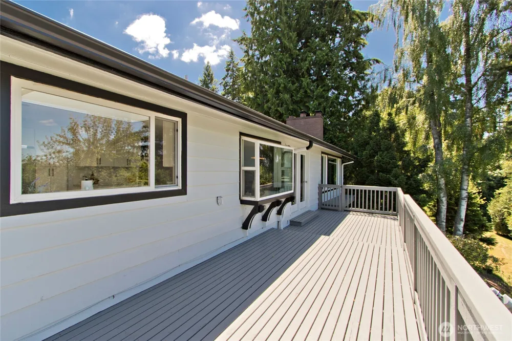 4935 116th Place SE Bellevue, WA 98006