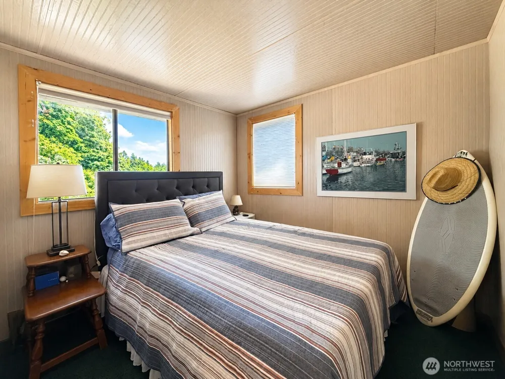 2 S Pilchuck Ave Hat Island, WA 98206