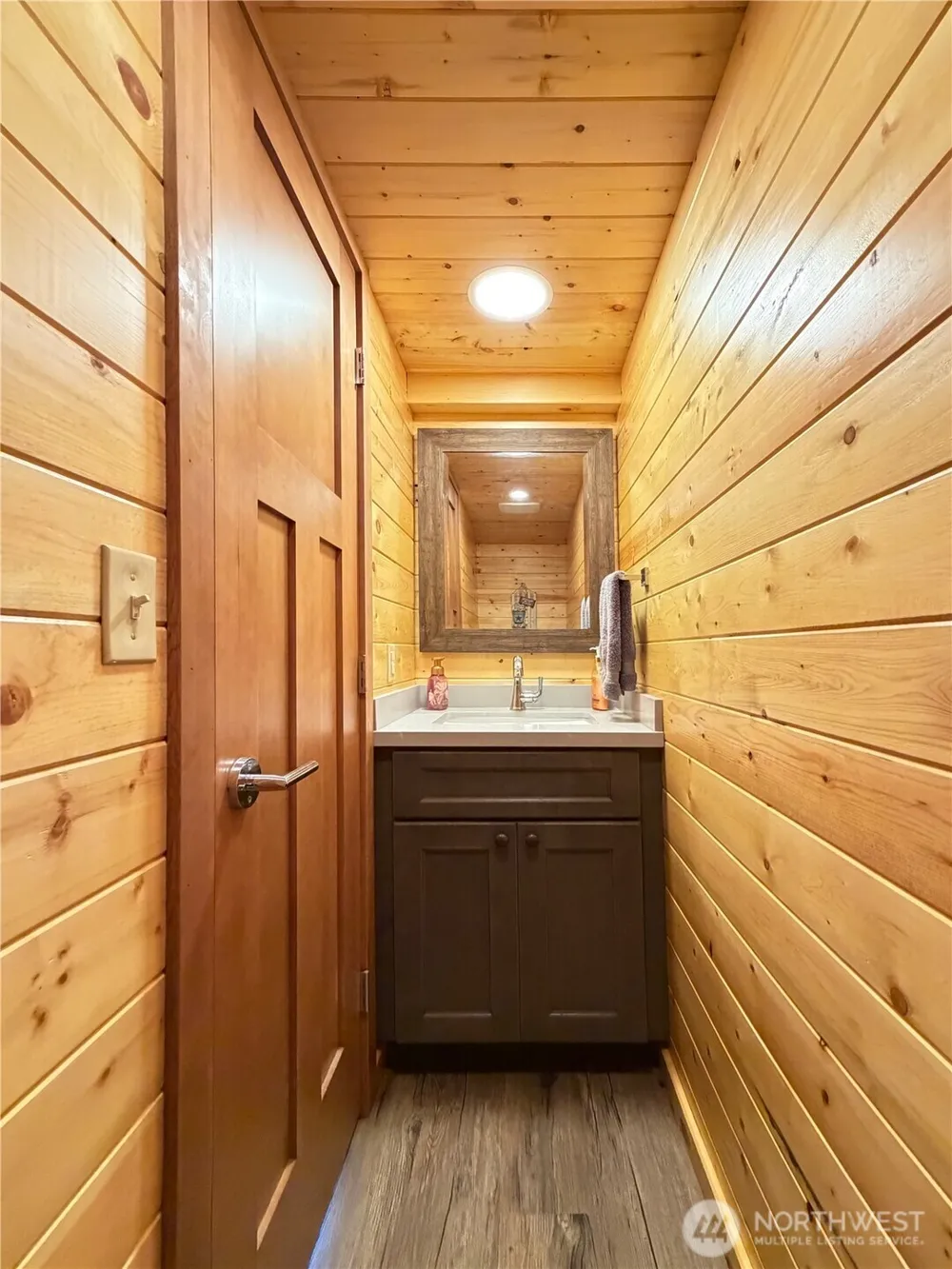 2 S Pilchuck Ave Hat Island, WA 98206