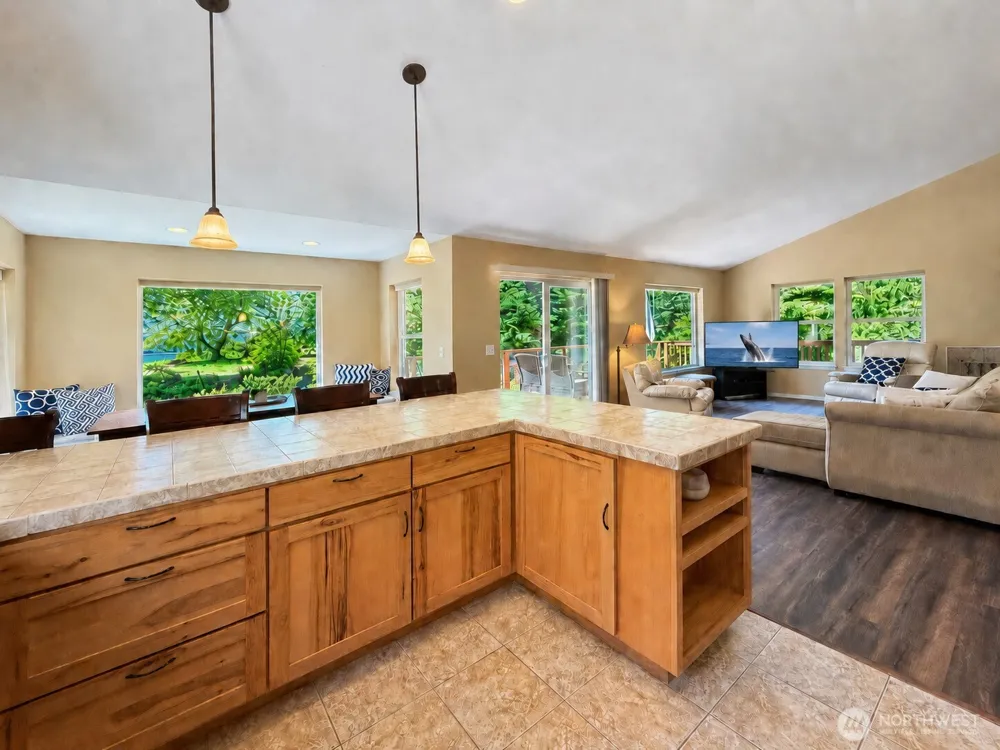 79 G  Mukilteo Way Hat Island, WA 98206