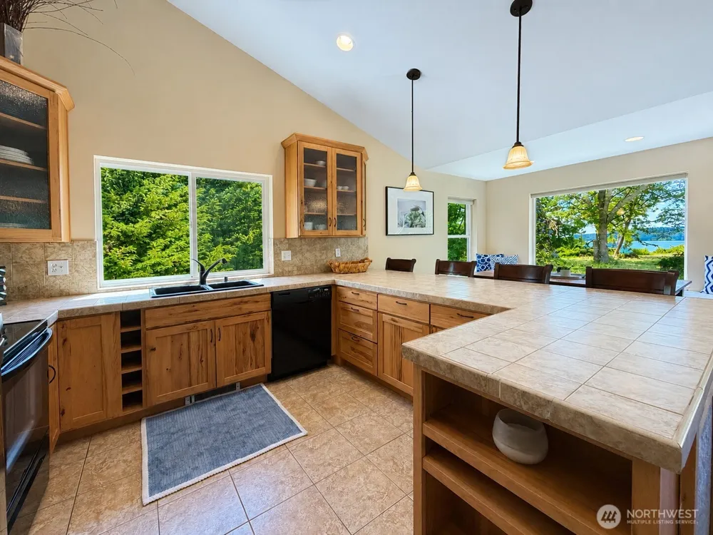 79 G  Mukilteo Way Hat Island, WA 98206