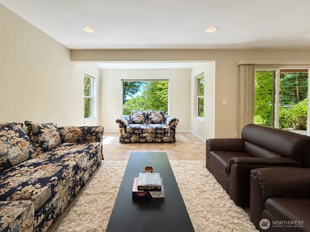 79 G  Mukilteo Way Hat Island, WA 98206