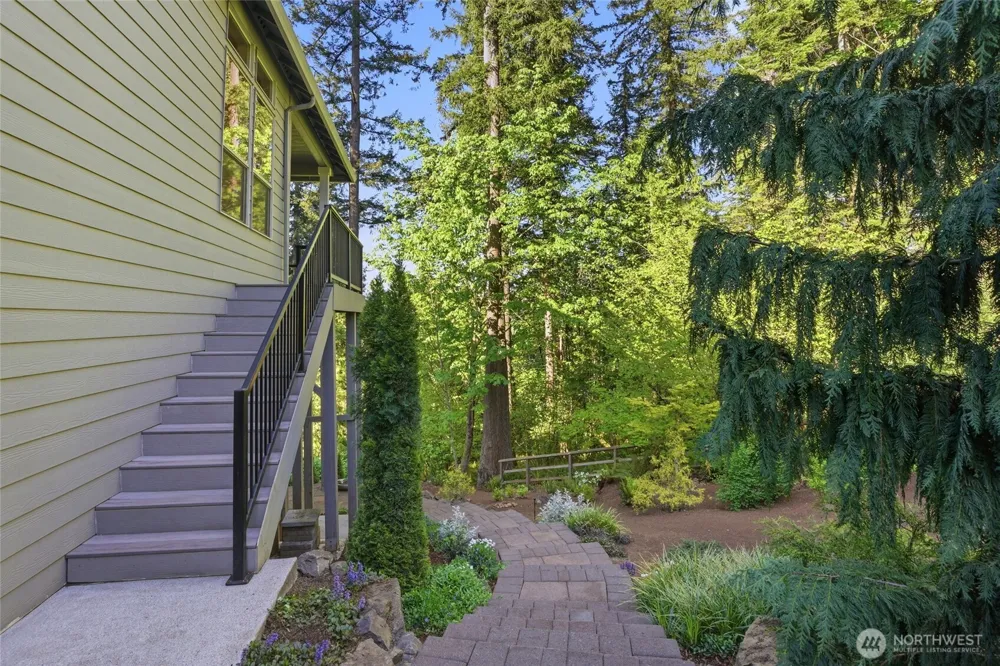 3011 NW Lake Road Camas, WA 98607