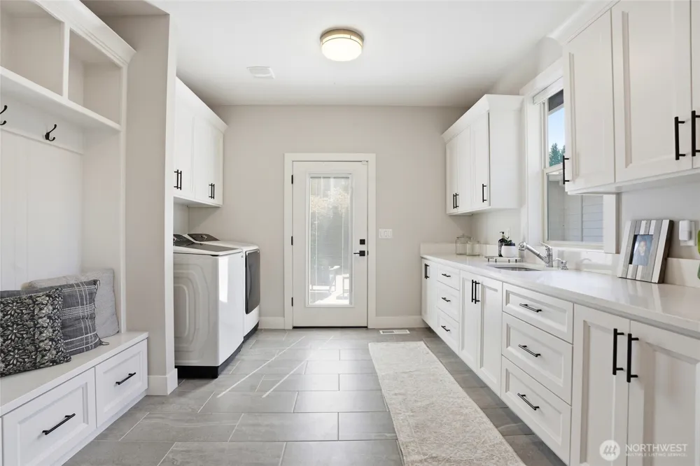 3011 NW Lake Road Camas, WA 98607