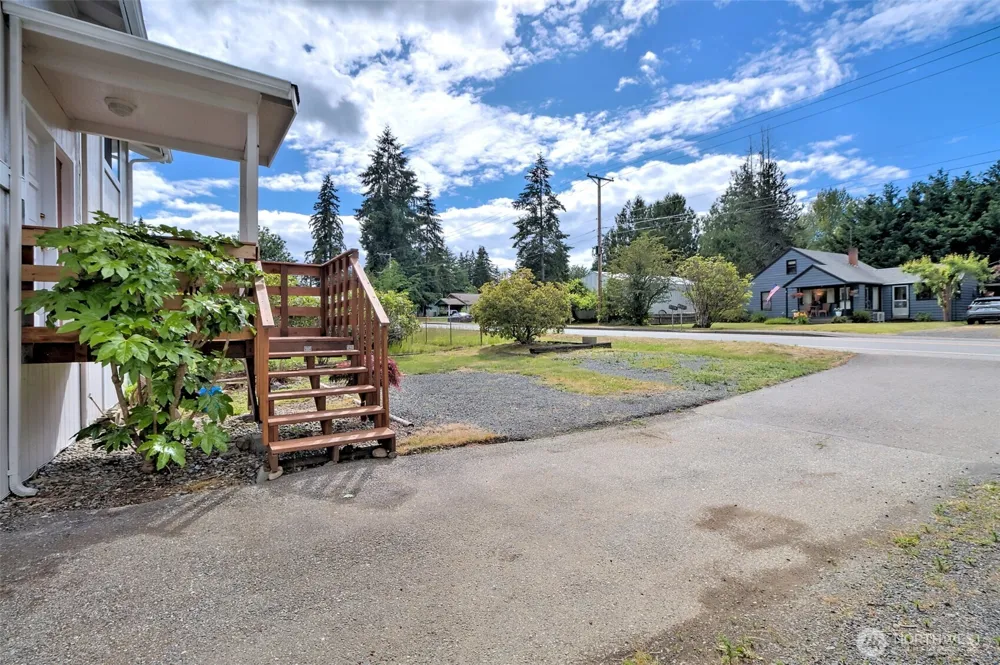 2064 Lake Boulevard Shelton, WA 98584
