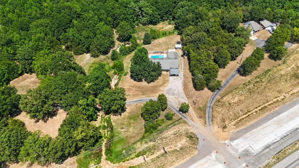 49050 Highway 112 Poteau, OK 74953