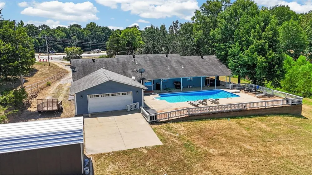 49050 Highway 112 Poteau, OK 74953