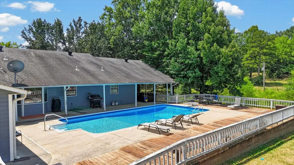 49050 Highway 112 Poteau, OK 74953
