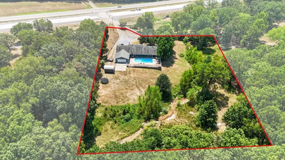 49050 Highway 112 Poteau, OK 74953