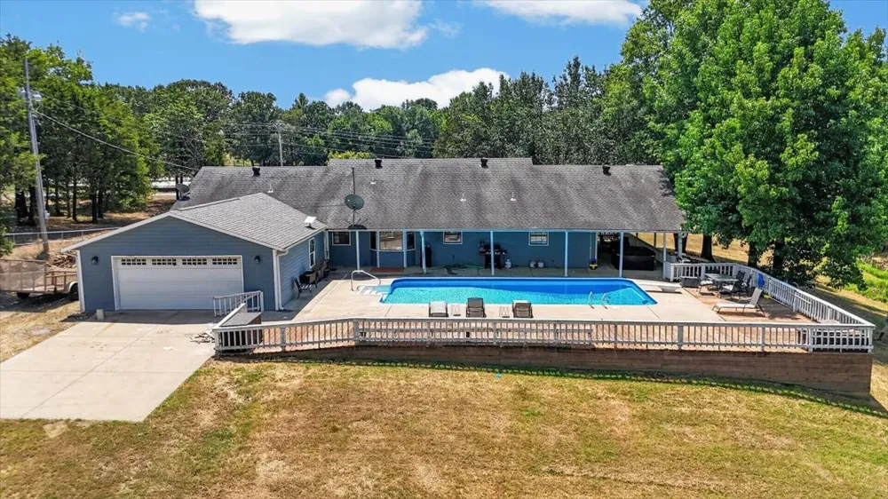 49050 Highway 112 Poteau, OK 74953