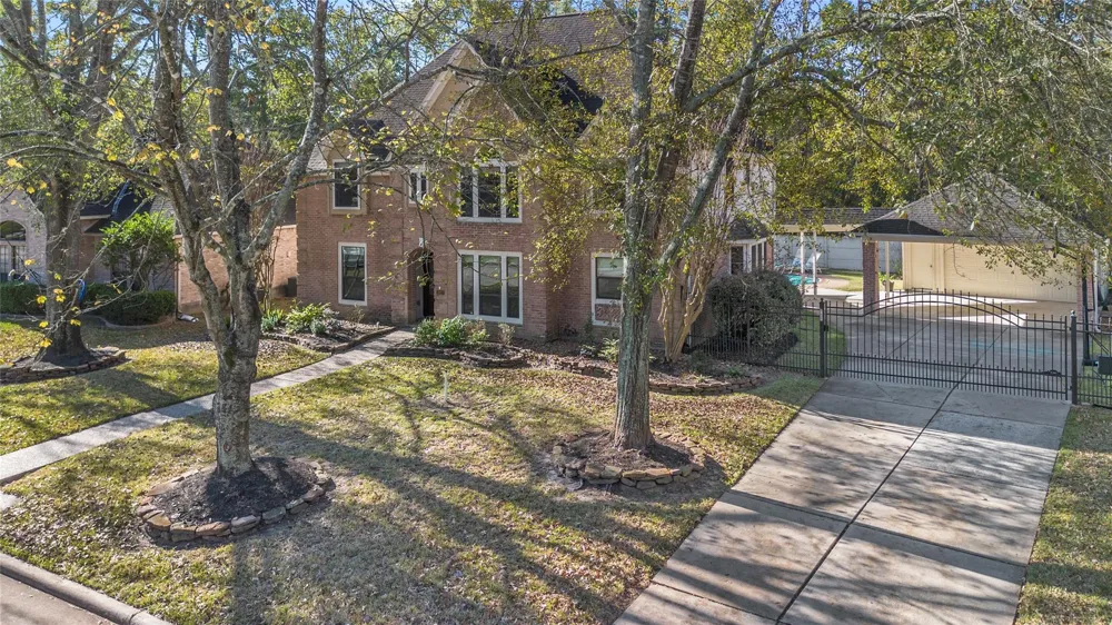 1627 Lofty Maple Trail Kingwood, TX 77345
