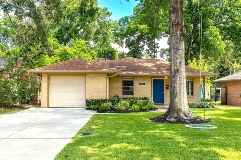 2322 Poinciana Drive