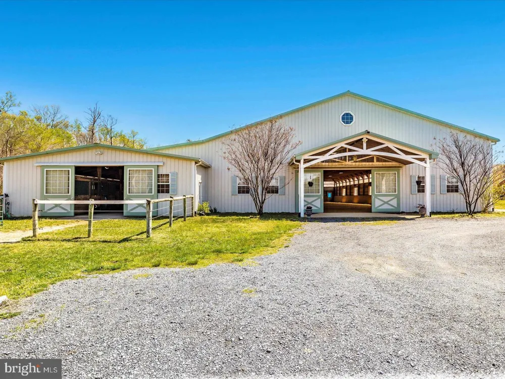 15104 GARDNER ROAD Waldorf, MD 20601