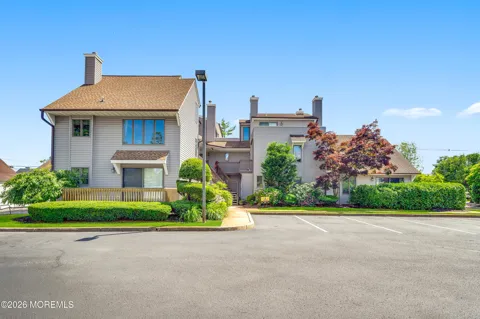 2230 Bridge Avenue #4