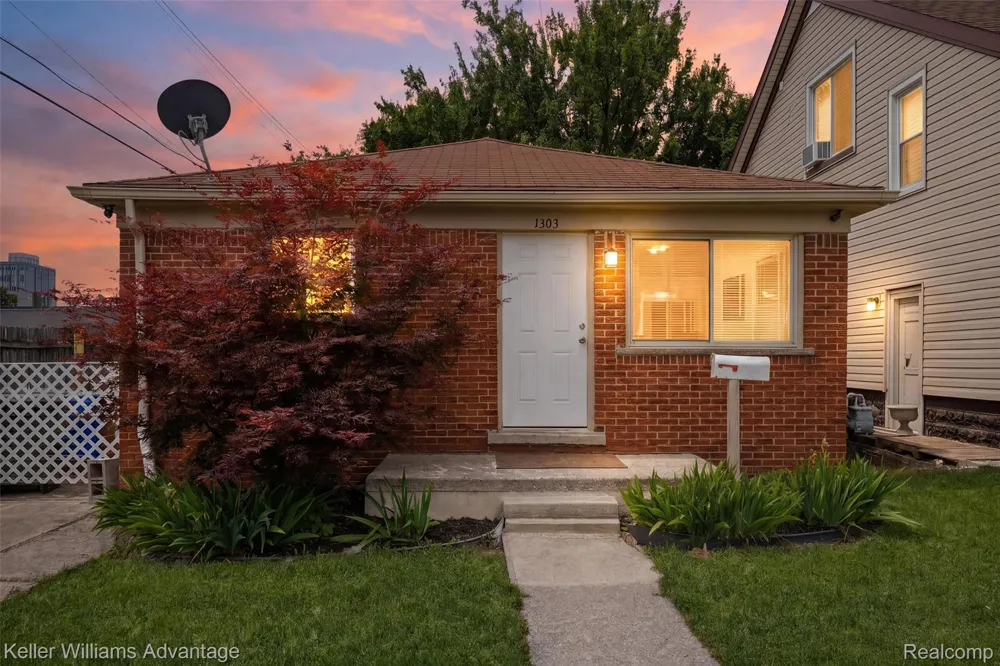 1303 College Avenue Lincoln Park City, MI 48146