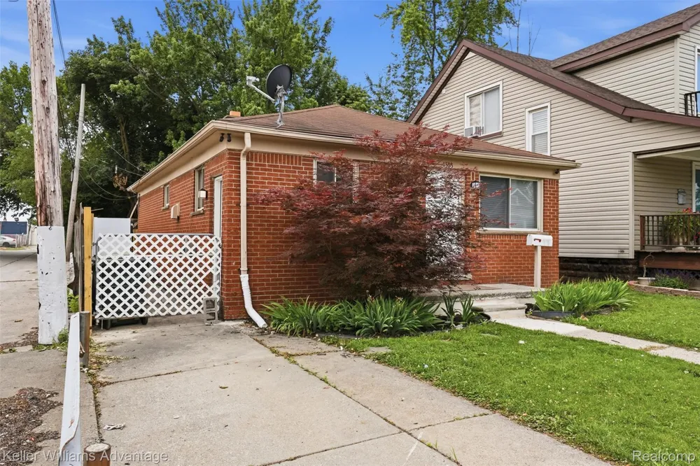 1303 College Avenue Lincoln Park City, MI 48146