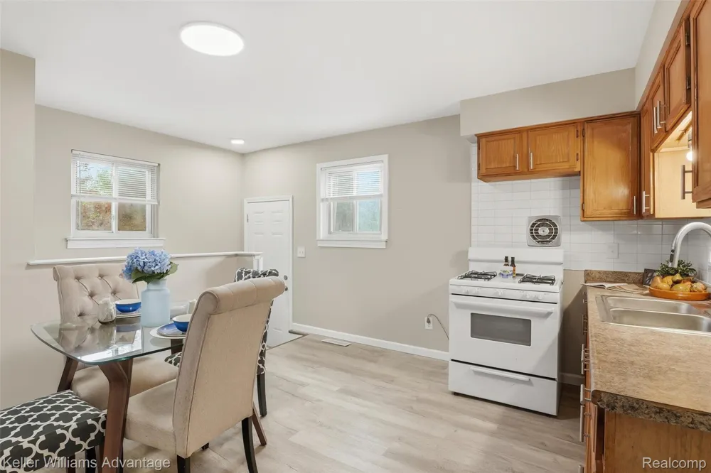 1303 College Avenue Lincoln Park City, MI 48146