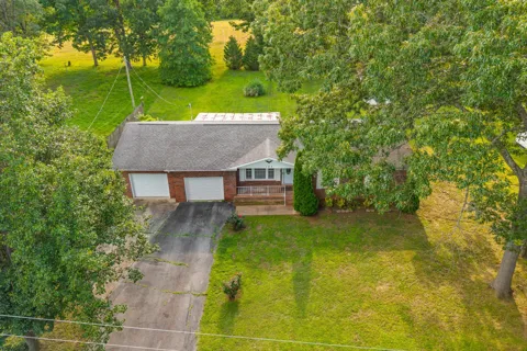103 Hazelnut Ave