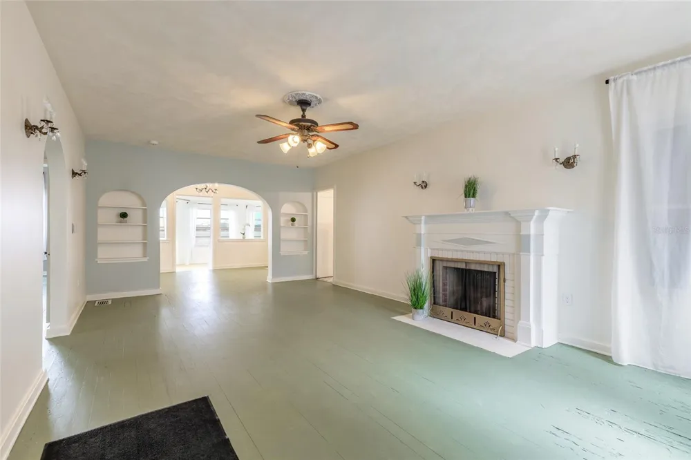 255 LEXINGTON DRIVE Daytona Beach, FL 32114