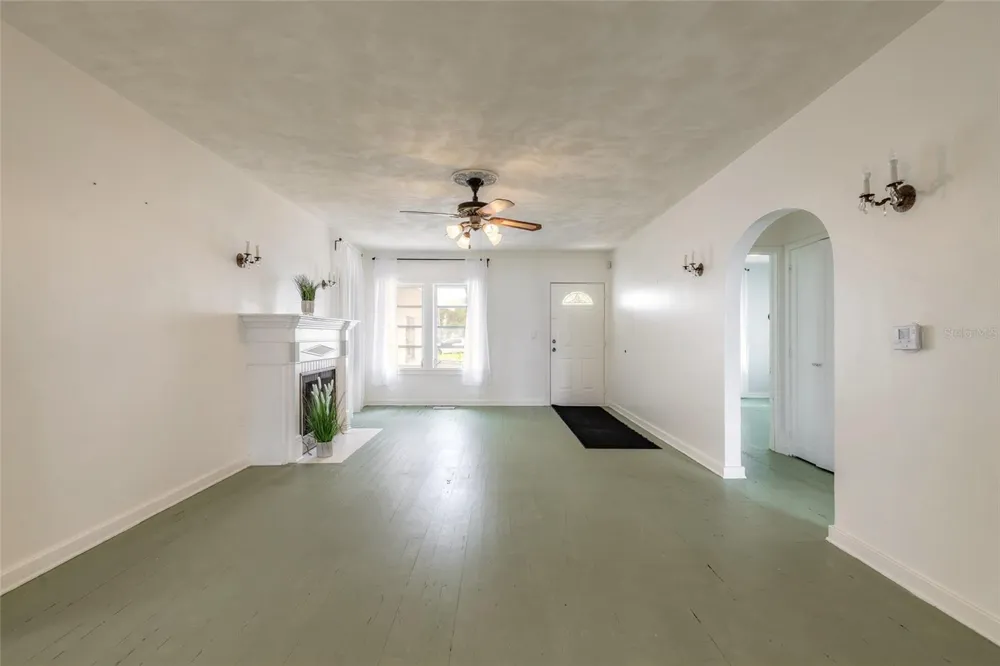 255 LEXINGTON DRIVE Daytona Beach, FL 32114