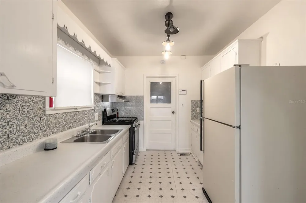 255 LEXINGTON DRIVE Daytona Beach, FL 32114