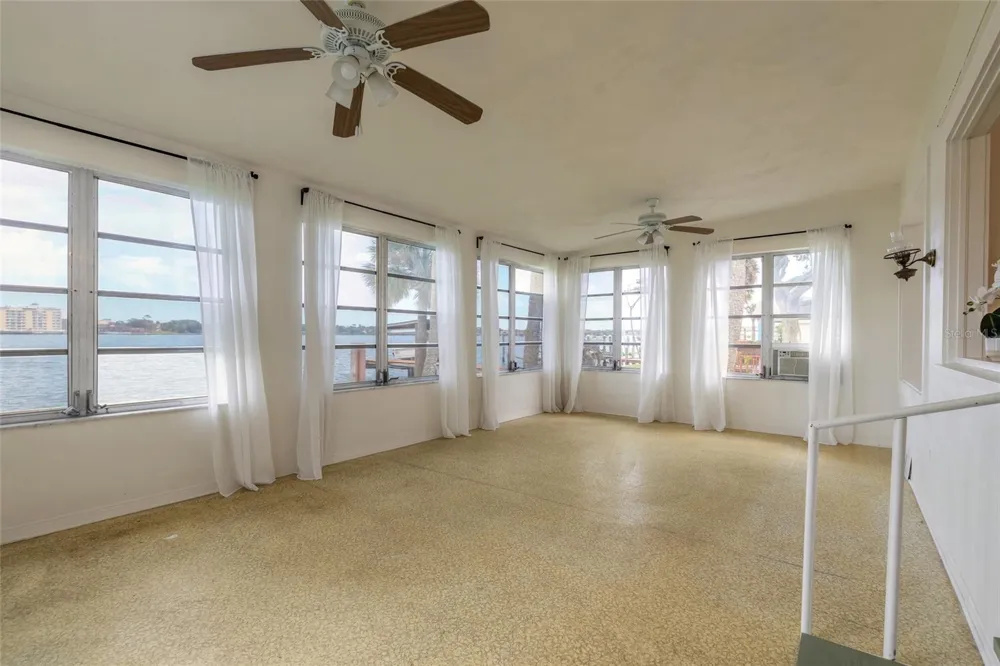 255 LEXINGTON DRIVE Daytona Beach, FL 32114