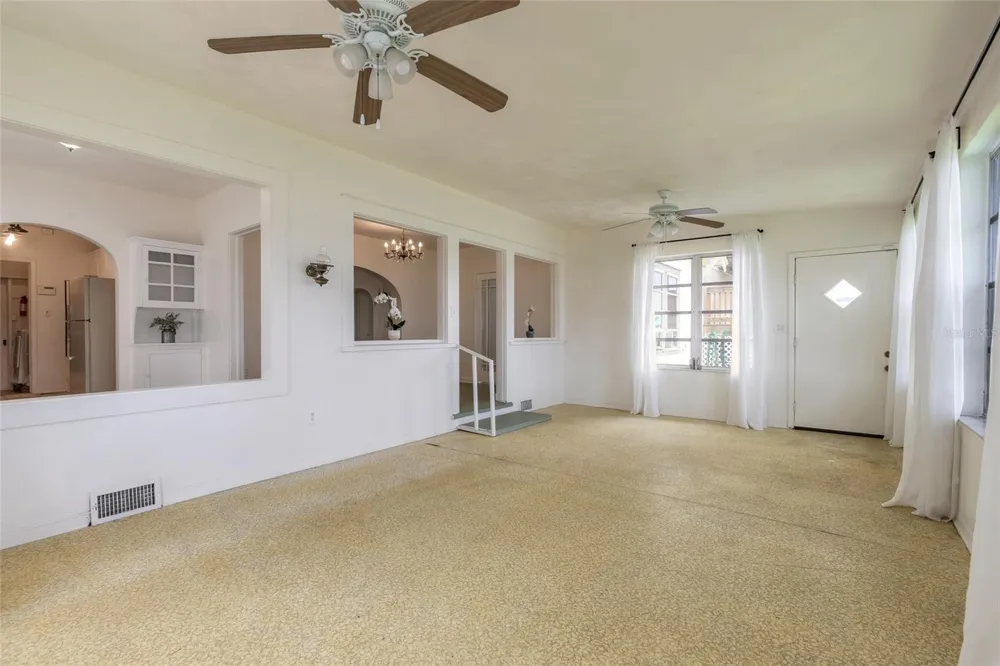 255 LEXINGTON DRIVE Daytona Beach, FL 32114